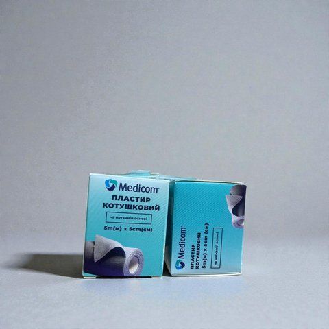 Пластырь медицинский MEDICOM (тканевая основа) 5м х 5см 22854 фото